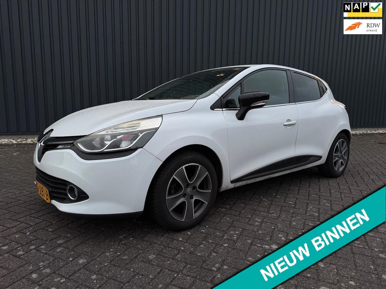 Renault Clio - 0.9 TCe ECO Night&Day ( LM VELGEN + AIRCO + CRUISE CONTROL ) - AutoWereld.nl