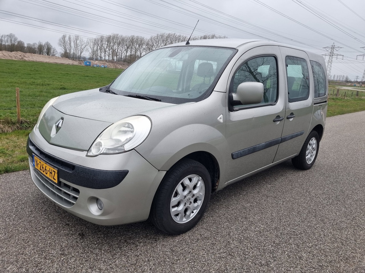 Renault Kangoo Family - 1.6-16V Expression Twee schuifdeuren automaat. - AutoWereld.nl