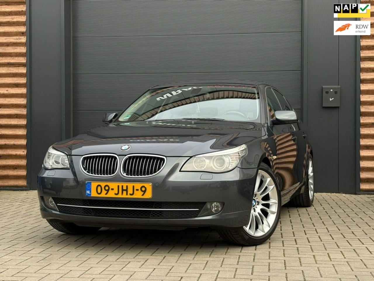 BMW 5-serie - 520i Corporate Lease Business Line Edition I YOUNGTIMER 19 INCH - AutoWereld.nl