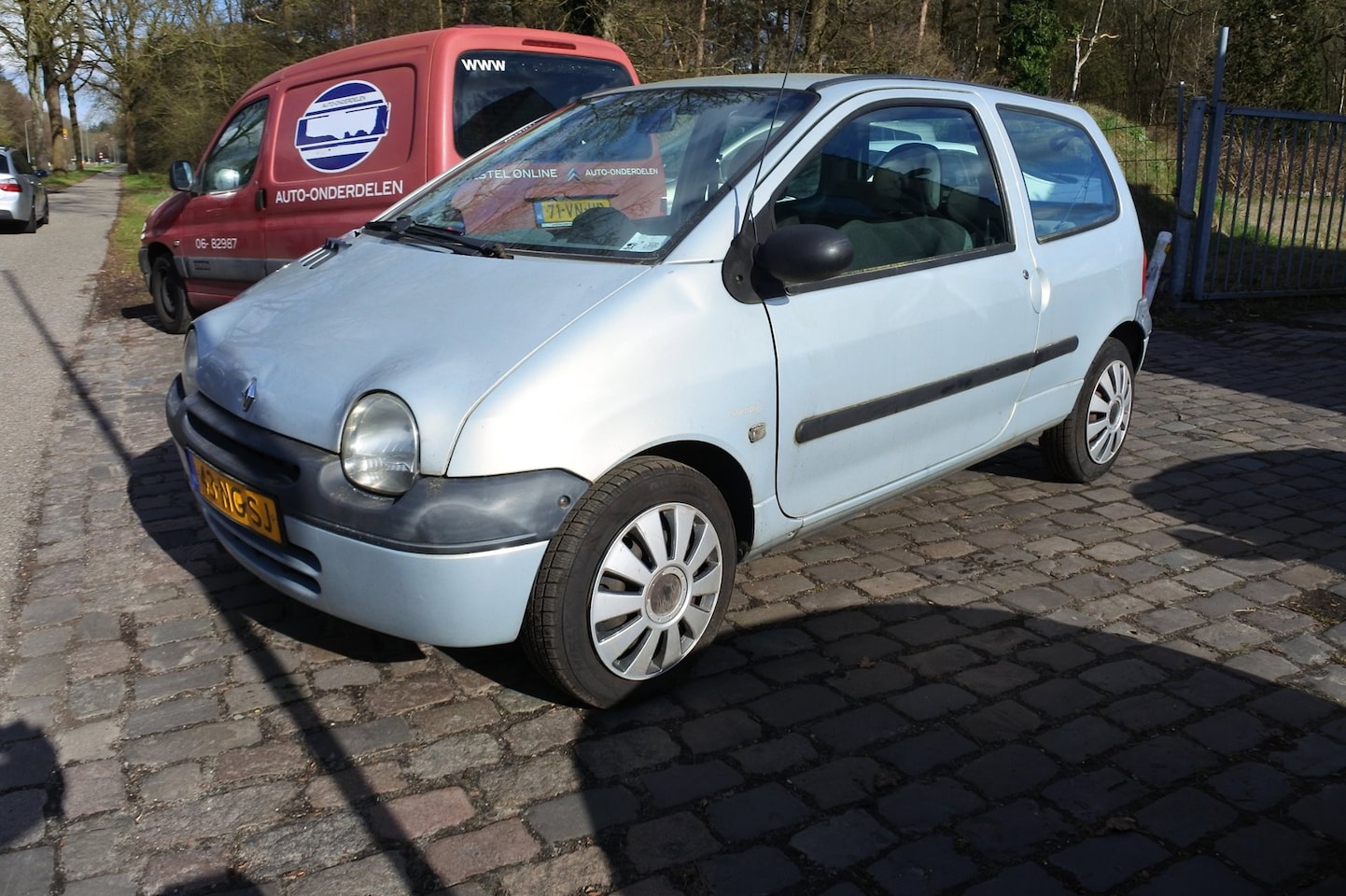 Renault Twingo - 1.2 Campus nw apk tot 10-3-2027 - AutoWereld.nl