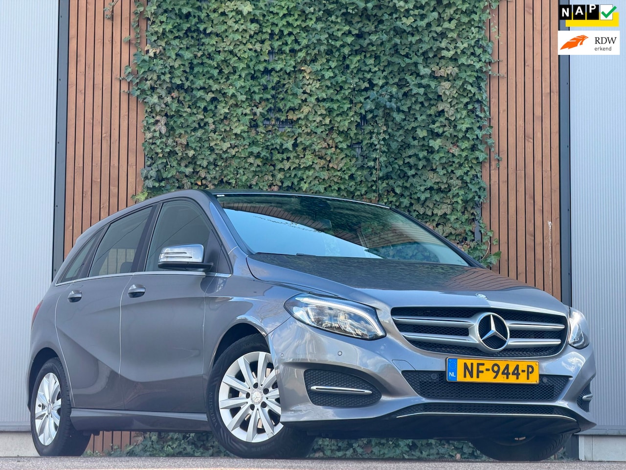 Mercedes-Benz B-klasse - 180 Ambition|TREKHAAK|NAP| - AutoWereld.nl