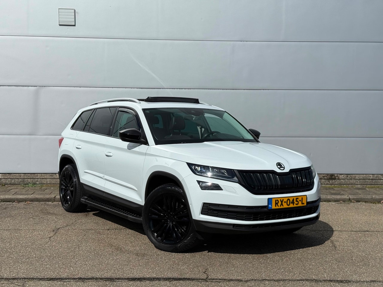 Skoda Kodiaq - 2.0 TDI 4x4 Business 7PERS 190PK|VIRTUAL|DSG|PANO|VOL OPTIES - AutoWereld.nl