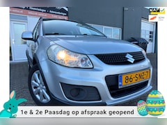 Suzuki SX4 - 1.6 Comfort met parkeersensoren en trekhaak en airco en stoelverwarming