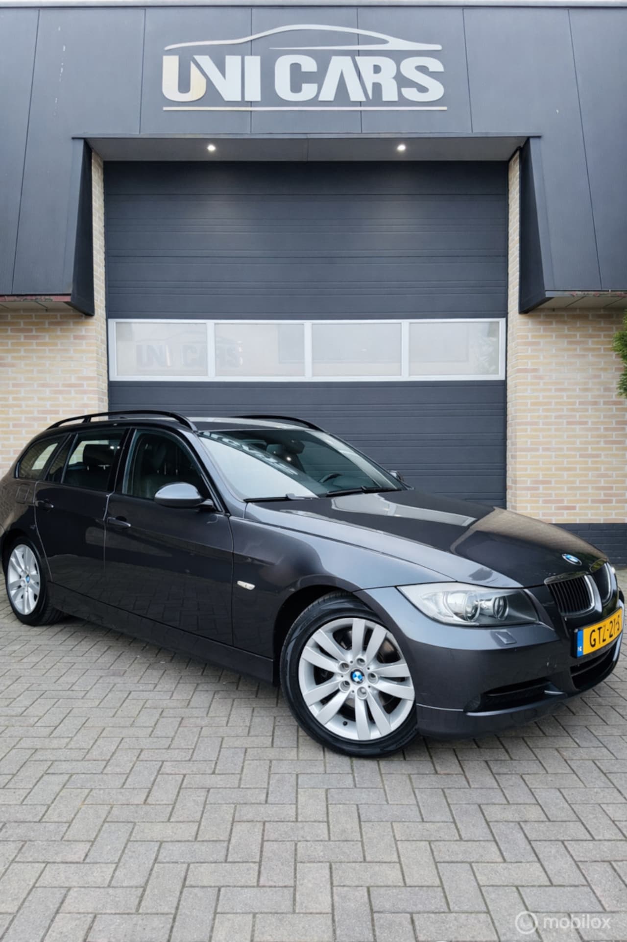 BMW 3-serie Touring - 325xi High Executive |Automaat|Leer|Navi - AutoWereld.nl