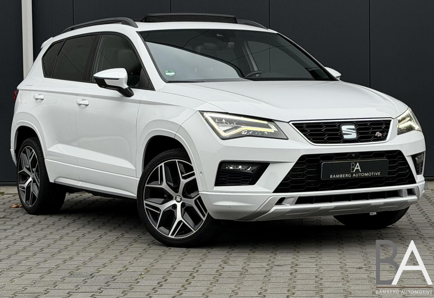 SEAT Ateca - 1.5 TSI FR |pano|360|Beats|ACC|trekhaak|keyless - AutoWereld.nl