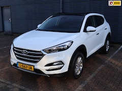 Hyundai Tucson - 1.6 T-GDi Comfort 4WD Pano Camera Navi Keyless Leder Trekhaak PDC Airco Cruise