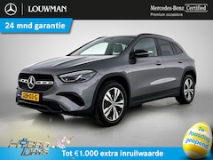 Mercedes-Benz GLA-Klasse - 250e Nightpakket Plug-In | Trekhaak | Saliegrijs Interieur | Distronic | Dode Hoek Ass | P