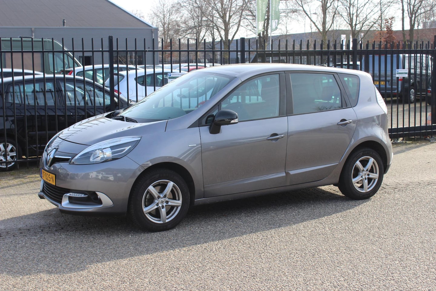 Renault Scénic - 1.2 TCe Limited 1.2 TCe Limited, Navigatie! - AutoWereld.nl