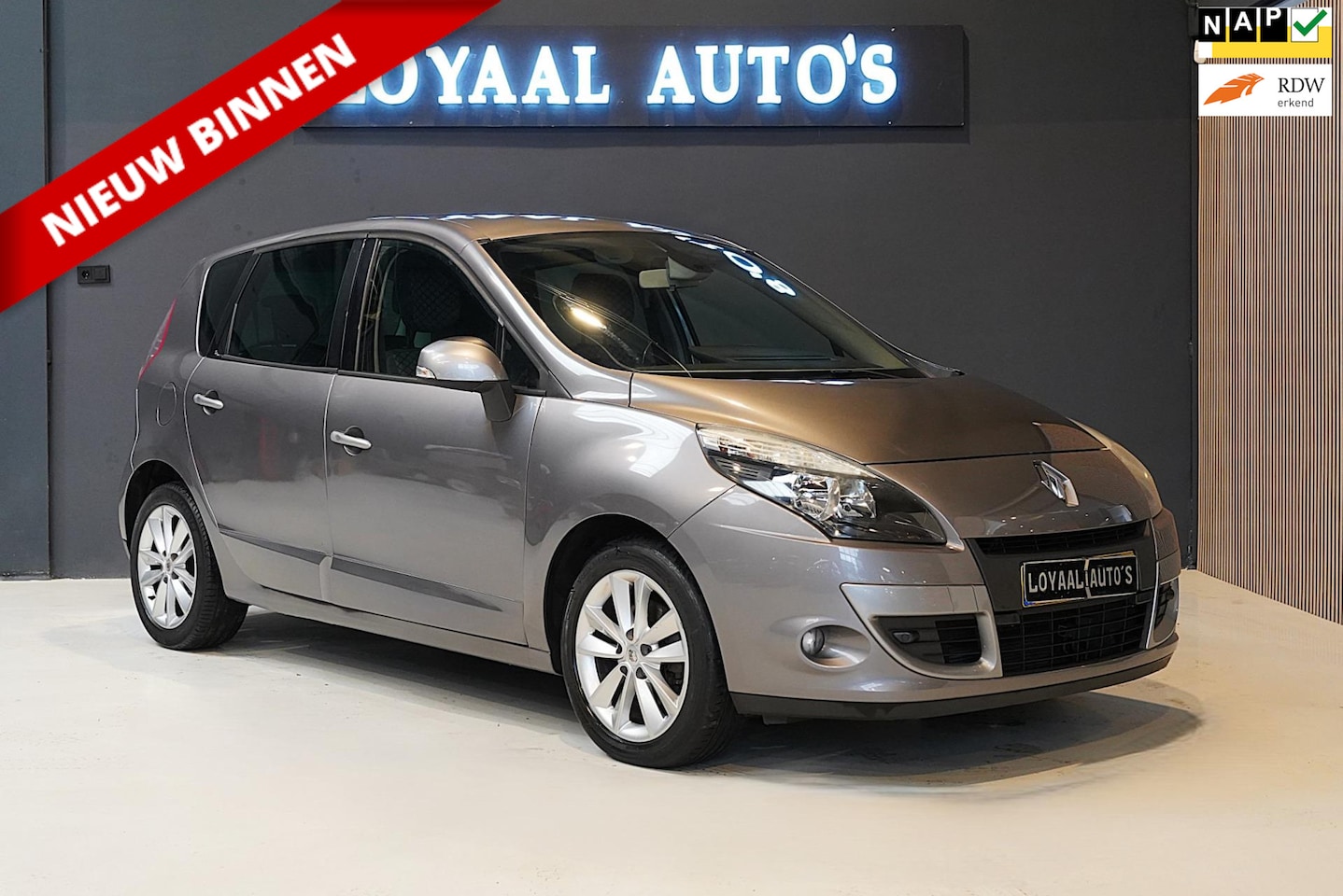 Renault Scénic - 2.0 Celsium | AUTOMAAT | AIRCO | CRUISE | ELEK.RAMEN | NAP. - AutoWereld.nl