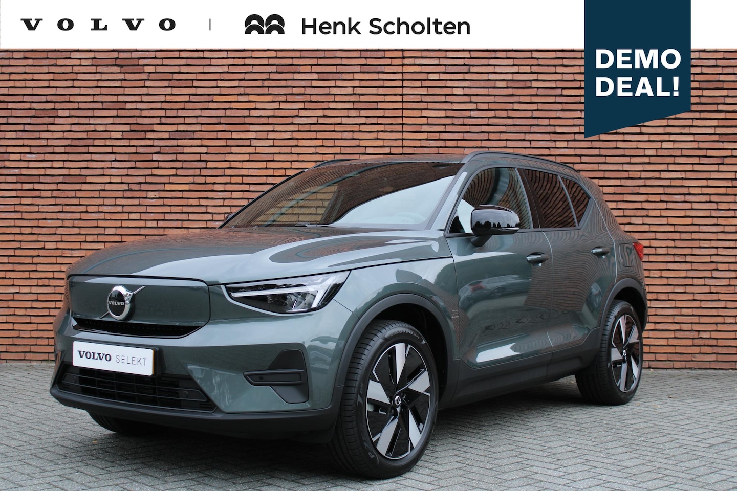 Volvo EX40 - Single Motor Extended Range Business Ed. 82 kWh | Semi-Elektrische Trekhaak | Verwarmbare - AutoWereld.nl