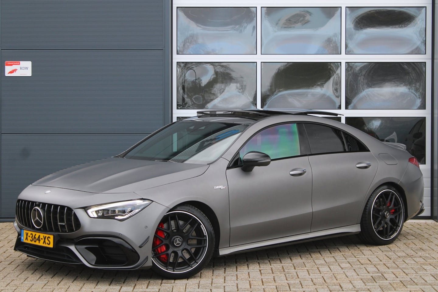 Mercedes-Benz CLA-Klasse - AMG 45 S 421pk 4MATIC+ | Pano | Kuipstoelen | 360 | ACC | Memory - AutoWereld.nl