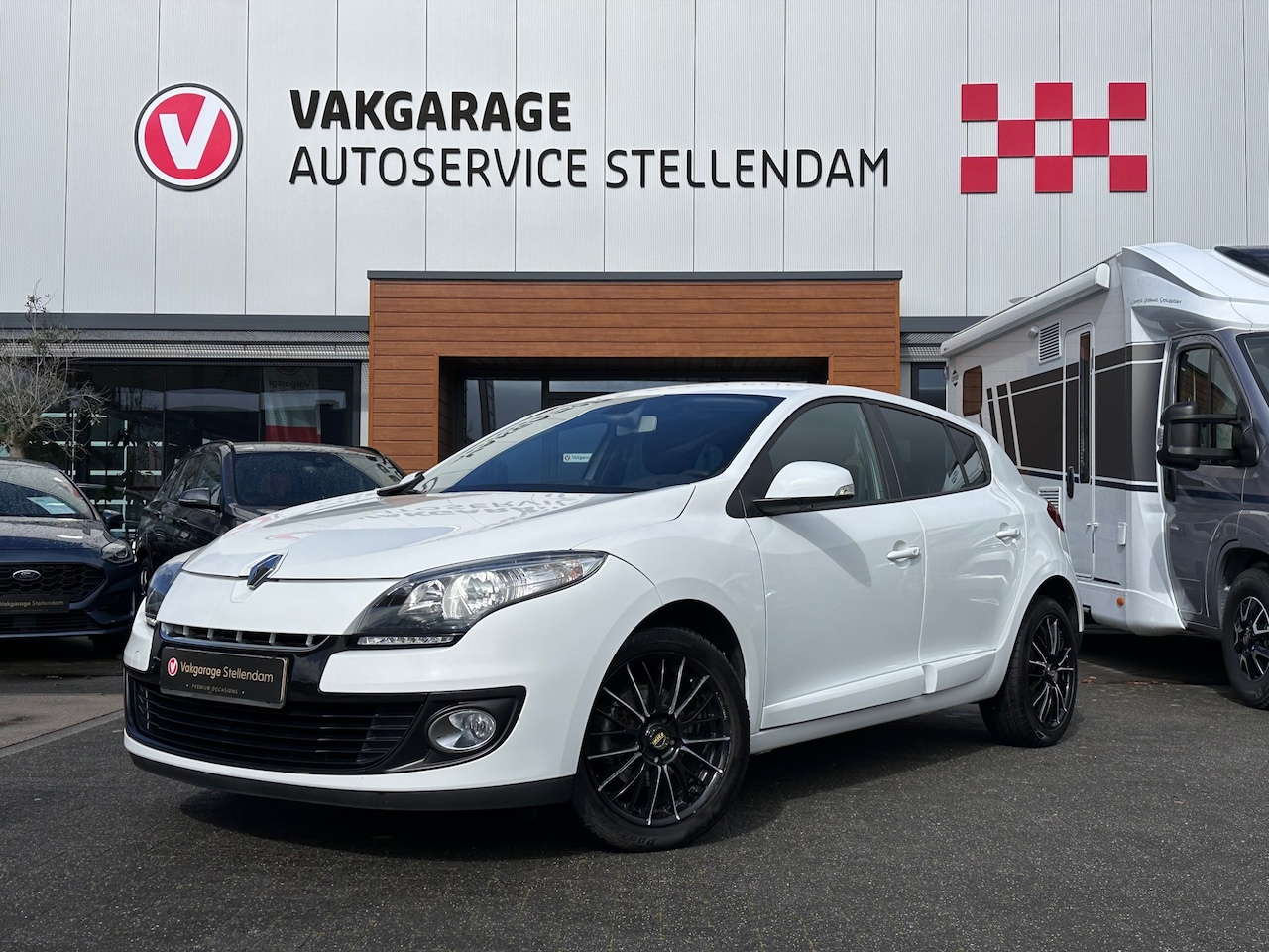Renault Mégane - 1.2 TCe Expression|17” Lichtmetaal|Cruise Control|Extra getint Glas|Navigatie - AutoWereld.nl