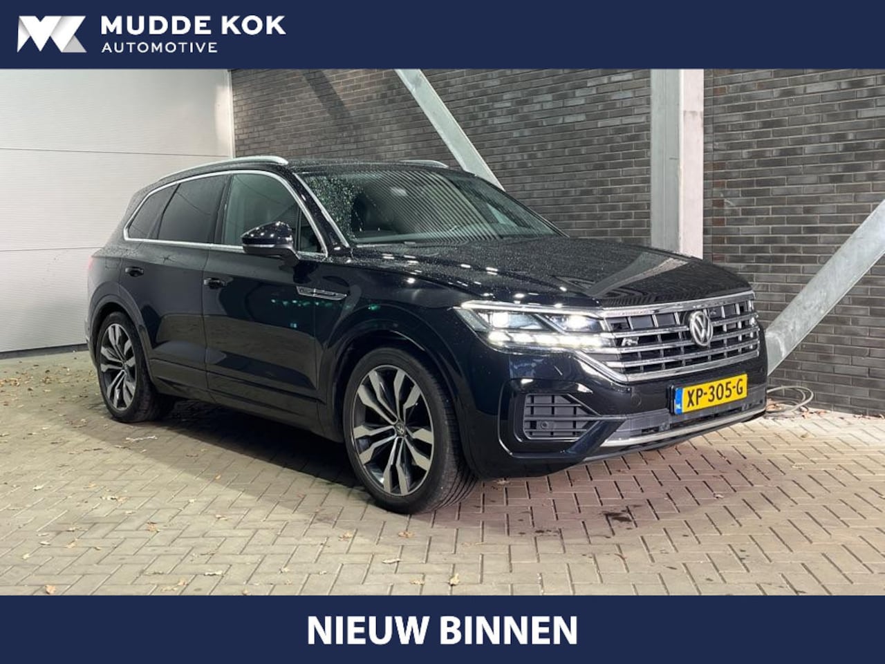 Volkswagen Touareg - 3.0 TDI R-Line | Panoramadak | Trekhaak | ACC | 21 Inch | Luchtvering - AutoWereld.nl