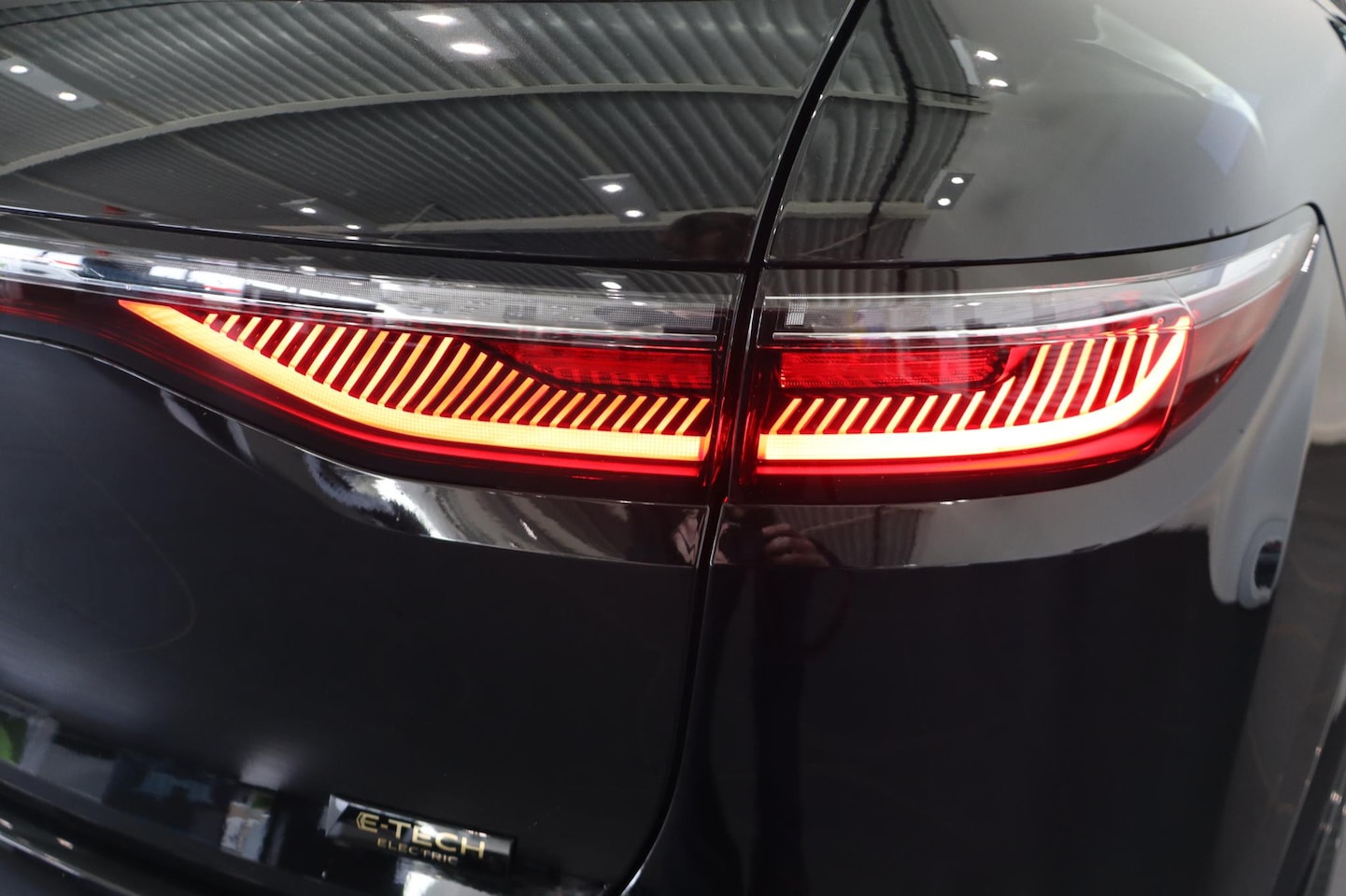 Renault Mégane E-Tech - 100% ELECTRIC comfort range Business Edition 60 kWh | Pack Driving & Comfort | RIJKLAARPRI - AutoWereld.nl