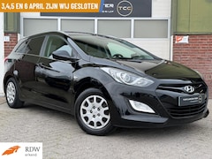 Hyundai i30 Wagon - 1.4/AIRCO/PARKS/CRUISE/APK