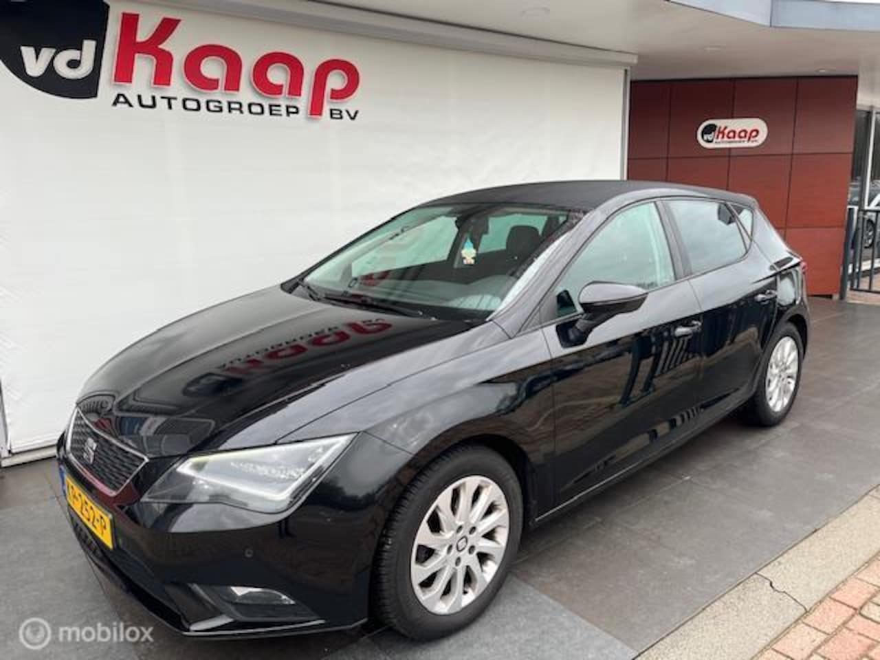 SEAT Leon - 1.6 TDI Style Connect Ecomotive 1.6 TDI Style Connect Ecomotive - AutoWereld.nl