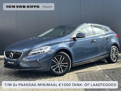 Volvo V40 - 2.0 T2 Momentum Navigatie / Parkeerverwarming / Stoelverw. / Park assist / High Performanc