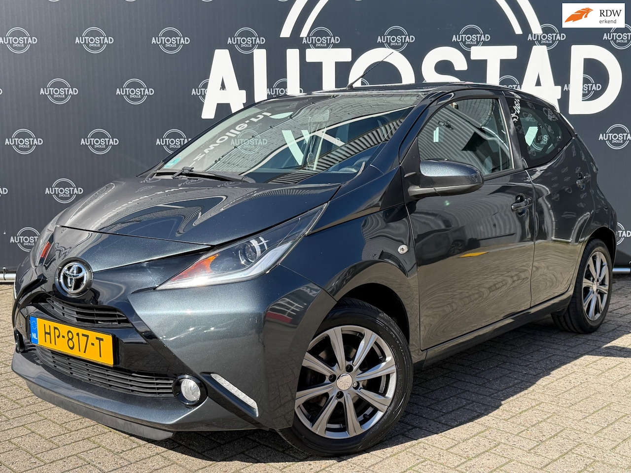 Toyota Aygo - 1.0 VVT-i x-play NL-Auto/2e Eigenaar/NAP/APK/Airco - AutoWereld.nl