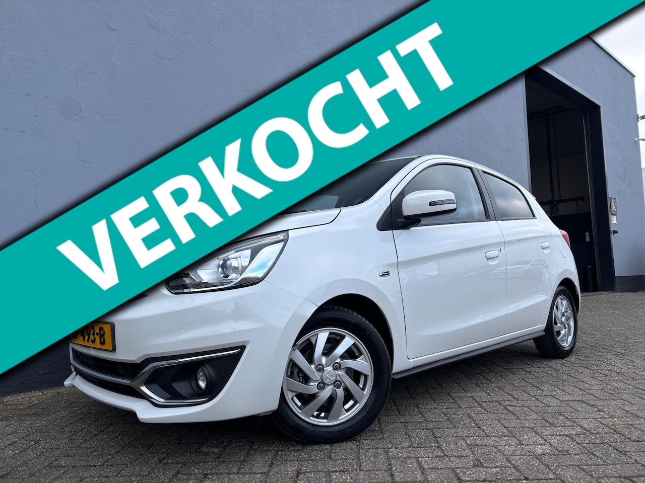 Mitsubishi Space Star - 1.0 Intense+ 5-Deurs - Climate - LMV - AutoWereld.nl