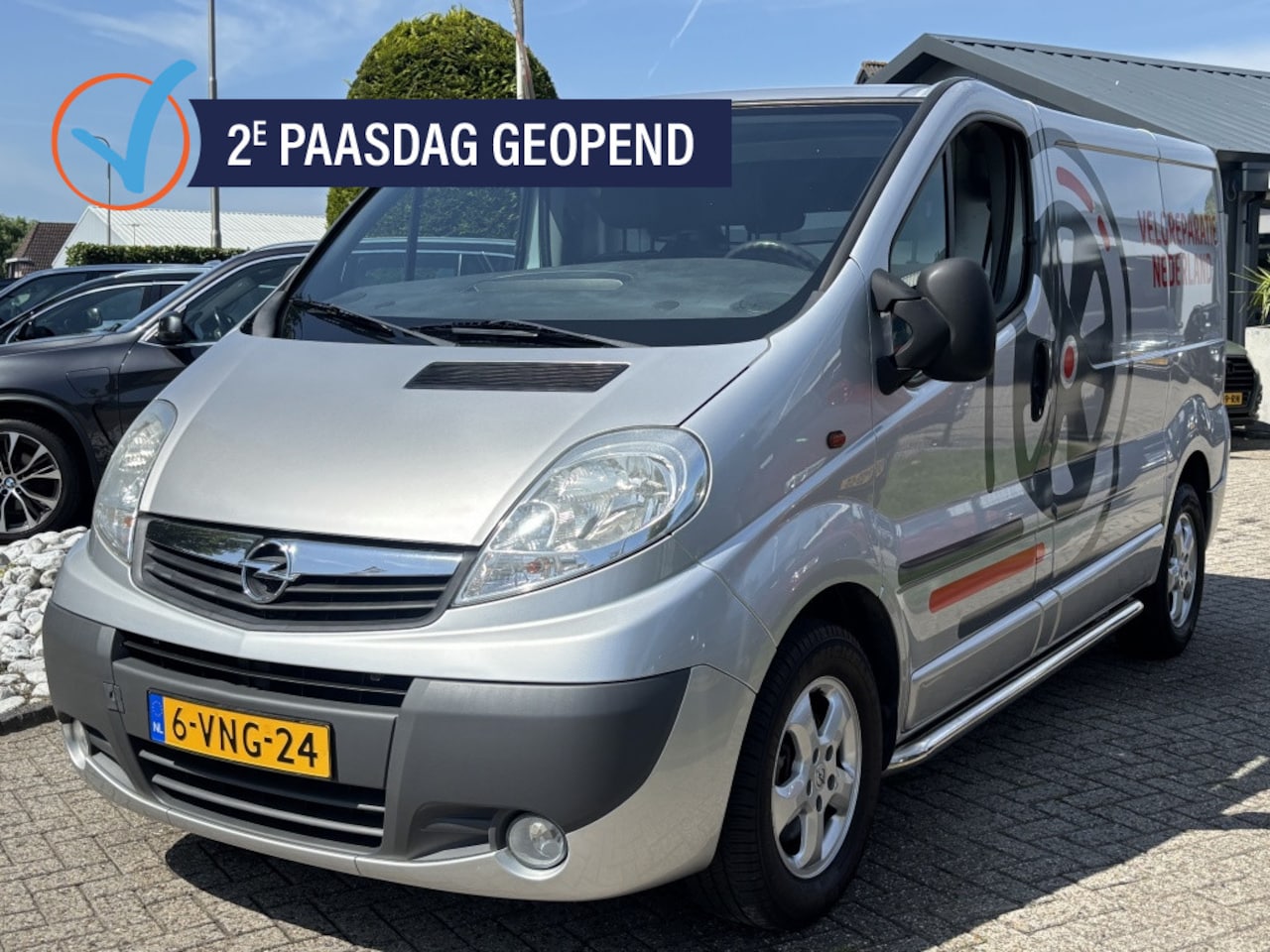 Opel Vivaro - 2.5 CDTI L1H1 Grijs 2011 Trekhaak Airco - AutoWereld.nl