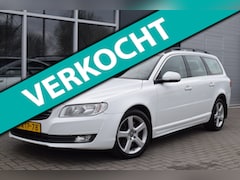 Volvo V70 - 2.4 D5 Kinetic | Automaat | ½ Leder | APK 10-2026