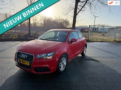 Audi A1 - 1.2 TFSI Attraction Pro Line Business LEUKE AUTO RIJDT EN SCHAKELT GOED