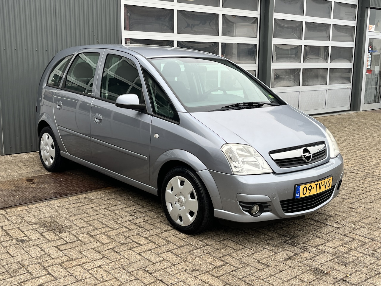 Opel Meriva - 1.6-16V Enjoy Airco 5-Persoons Stuurwielbediening Mistlampen - AutoWereld.nl