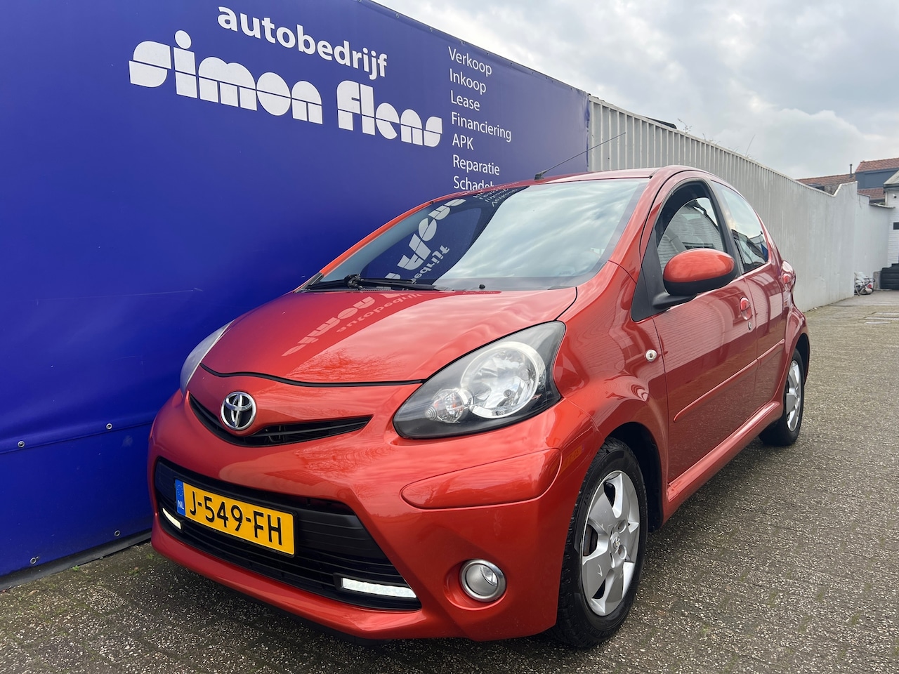 Toyota Aygo - 1.0 VVT-i Dynamic Orange*AIRCO/NWE KOPPELING* - AutoWereld.nl