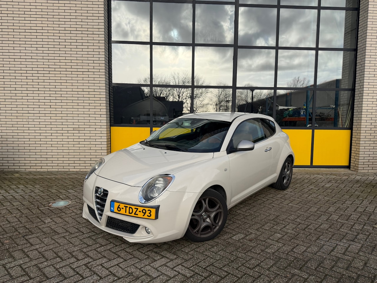Alfa Romeo MiTo - 105PK, Volledig leer, Navi & trekhaak Distinctive - AutoWereld.nl