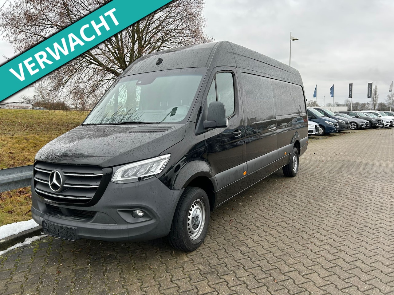Mercedes-Benz Sprinter - 319 3.0 V6 L3H2 LED Mbux '10 3500KG Trekhaak Adaptive Cruise - AutoWereld.nl