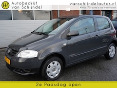 Volkswagen Fox - 1.4 75PK TRENDLINE ORIGINEEL NEDERLANDS MET NIEUWE APK SCHUIF-KANTELDAK 4X PERF ALL SEASON