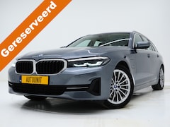 BMW 5-serie Touring - 520e Business Edition Plus | Camera | Leder | Sfeerlicht | Dodehoek | Stoelverwarming | Vi