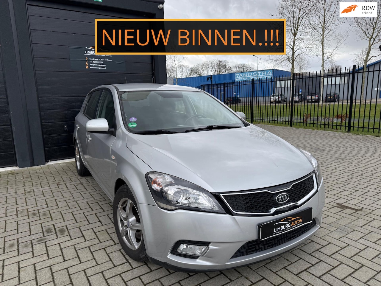 Kia Cee'd - 1.4 CVVT Navigator Plus Pack Airco Facelift Camera - AutoWereld.nl