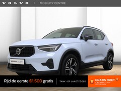 Volvo XC40 - B4 Plus Dark | Trekhaak | Dodehoekdetectie | Achteruitrijcamera