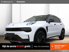 Lynk & Co 01 - More | Rijklaar | 360° camera | Panoramadak |