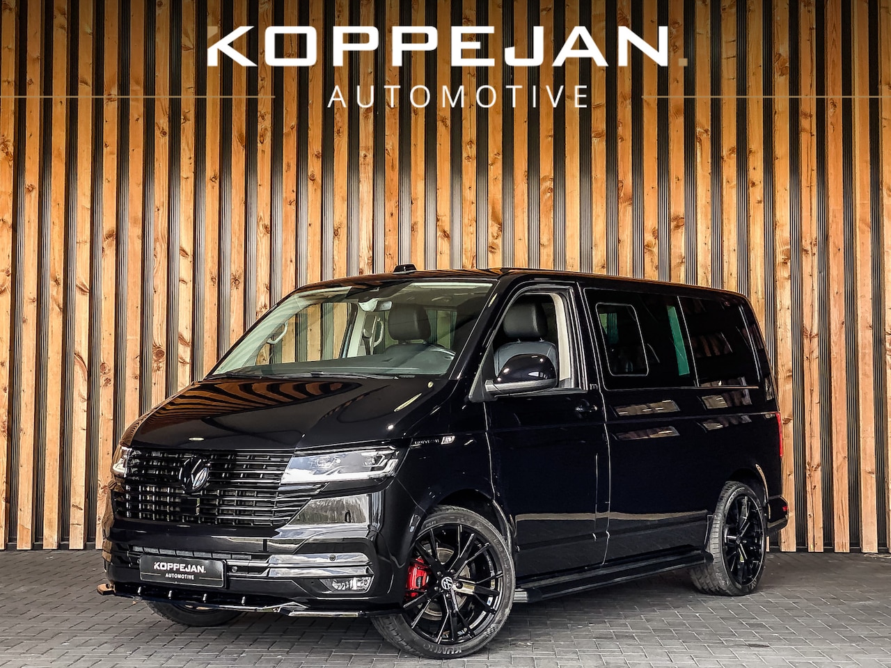 Volkswagen Transporter Multivan - 2.0 TDI 150PK DSG 4Motion Dubbele Cabine | GENERATION SIX | L1H1 | LED | NAVI | LEDER | CL - AutoWereld.nl