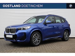 BMW X1 - xDrive25e M Sport Automaat / M Adaptief onderstel / Sportstoelen / Comfort Access / Achter