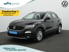Volkswagen T-Roc - 1.0 TSI 110 pk Style | Trekhaak | Navigatie | Adaptive Cruise | Parkeersensoren voor/achte