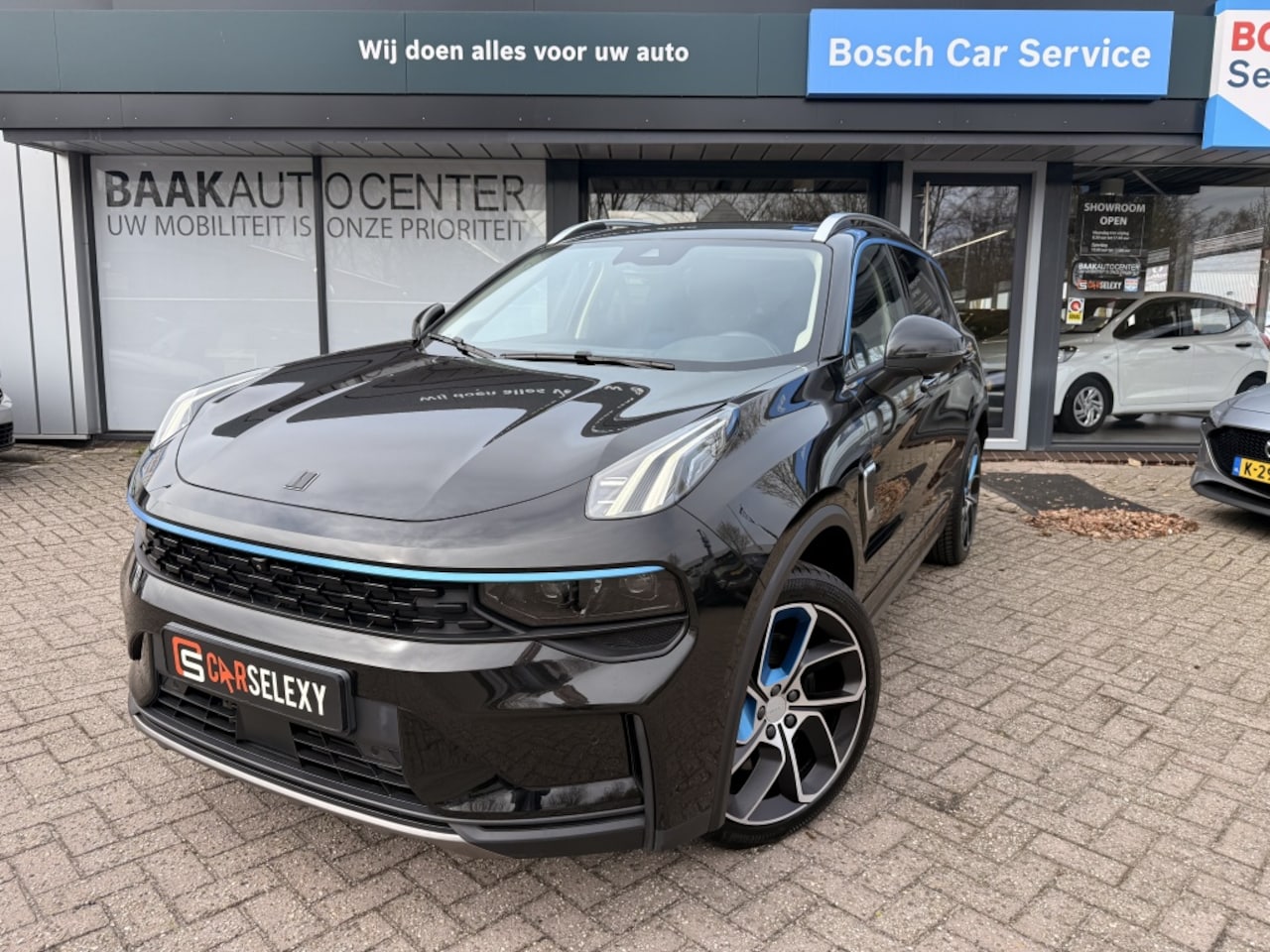 Lynk & Co 01 - 1.5 | Navi | Panoramadak | Memory | Trekhaak - AutoWereld.nl