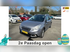 Peugeot 2008 - 1.2 PureTech Féline , navigatie , panoramadak , pdc