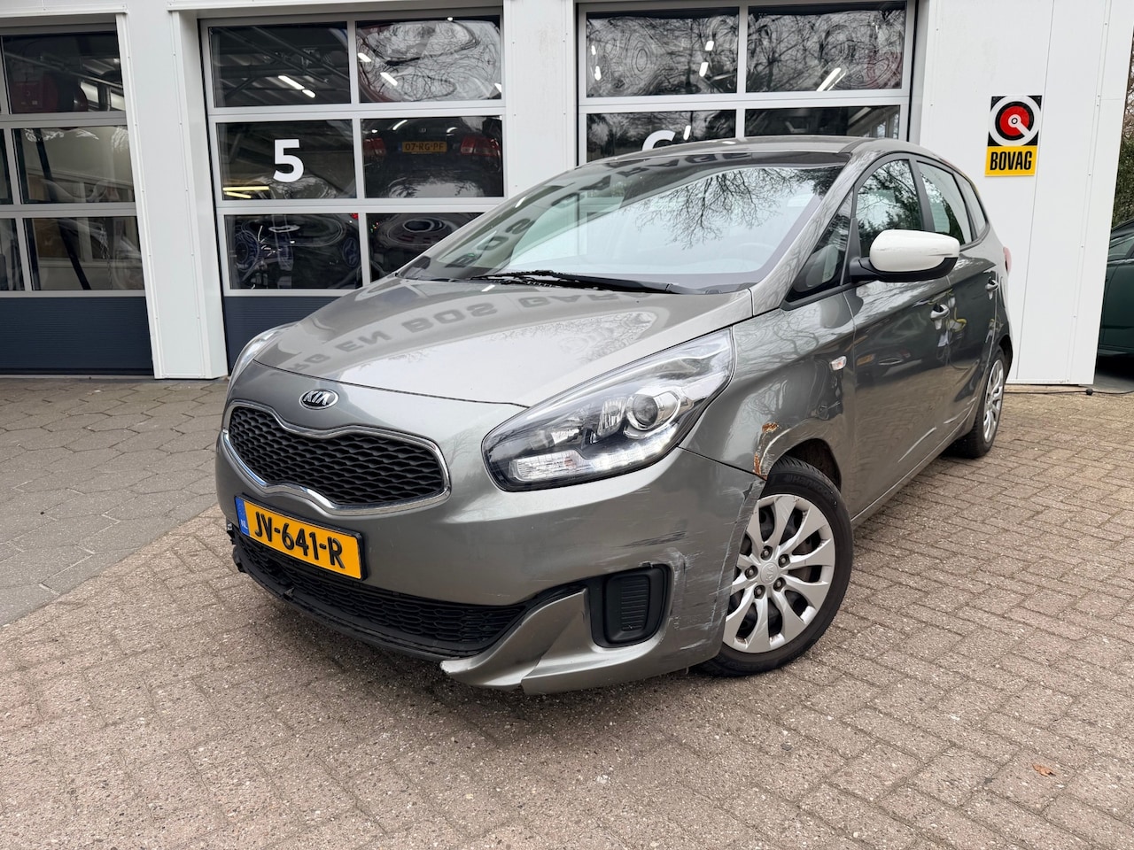 Kia Carens - 1.6 GDi ComfortLine 7-Persoons/ Trekhaak/ 1e eigenaar - AutoWereld.nl