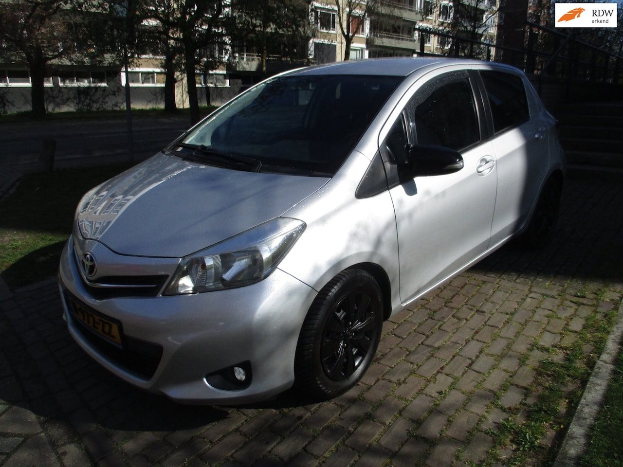 Toyota Yaris - 1.0 VVT-i Comfort 1.0 VVT-i Comfort - AutoWereld.nl