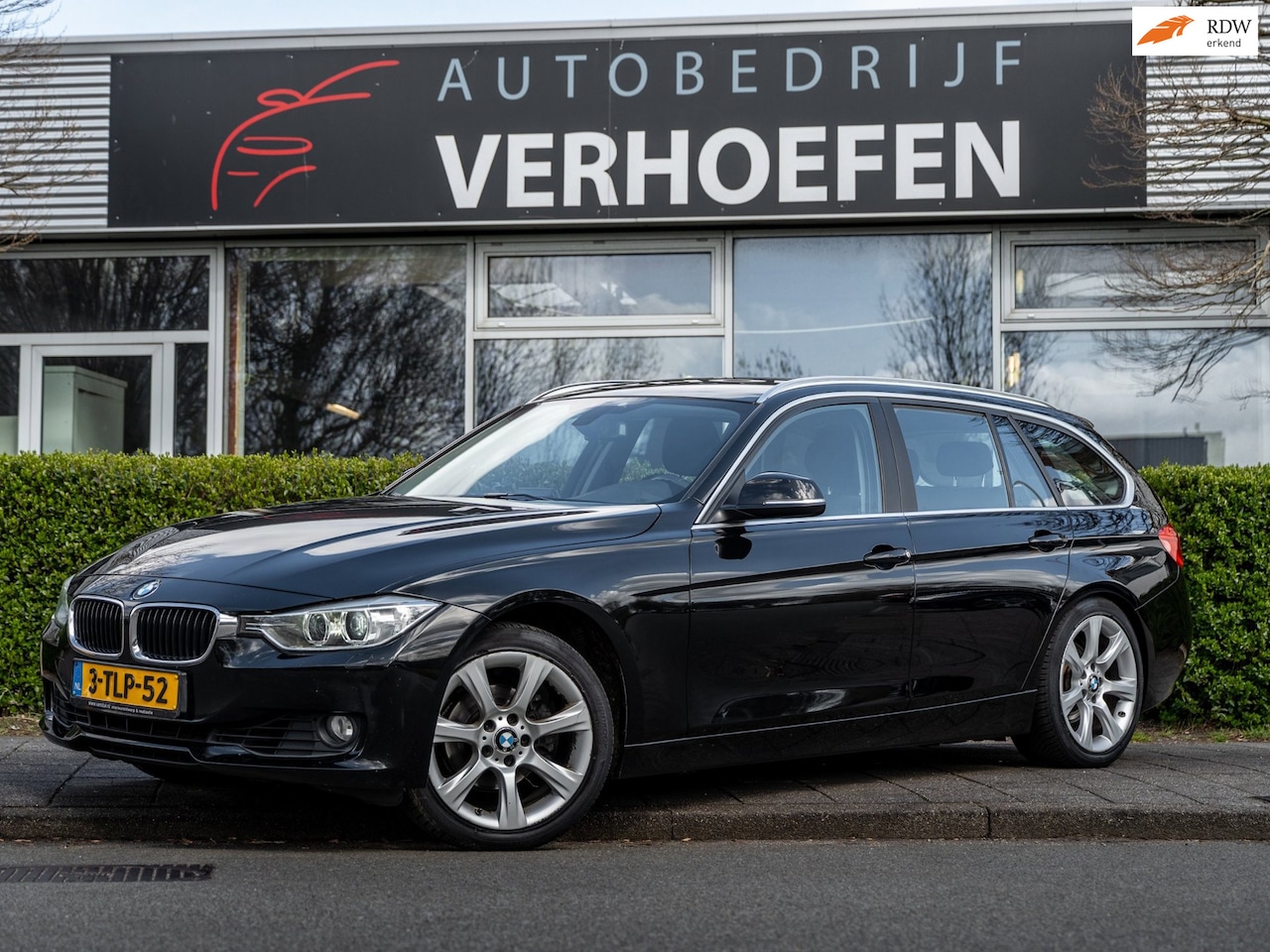 BMW 3-serie Touring - 320i Executive - AUTOMAAT - CLIMATE / CRUISE CONTR - ORG NL - NAP - XENON - AIRCO ! - AutoWereld.nl