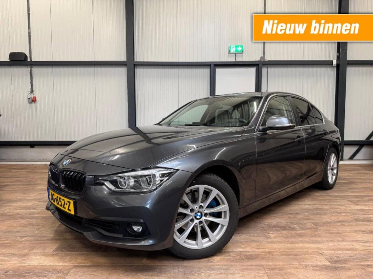 BMW 3-serie - 330e 330e - AutoWereld.nl