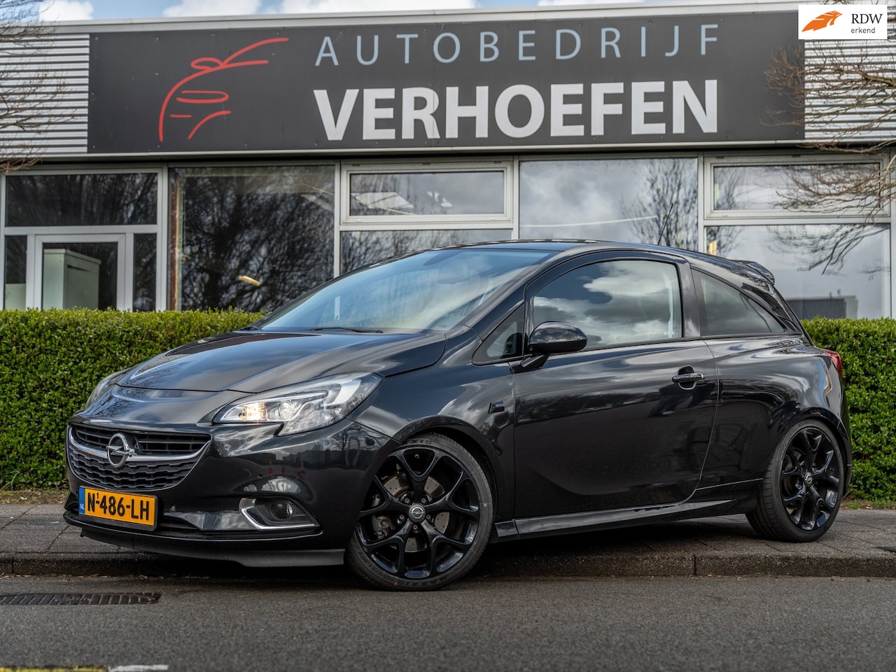 Opel Corsa - 1.6 Turbo OPC - APPLE CARPLAY - KUIPSTOELEN -207 PK - XENON - CRUISE / CLIMATE CONTROL - N - AutoWereld.nl