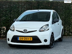 Toyota Aygo - 1.0 VVT-i Comfort | ALL SEASON BANDEN | RIJKLAAR