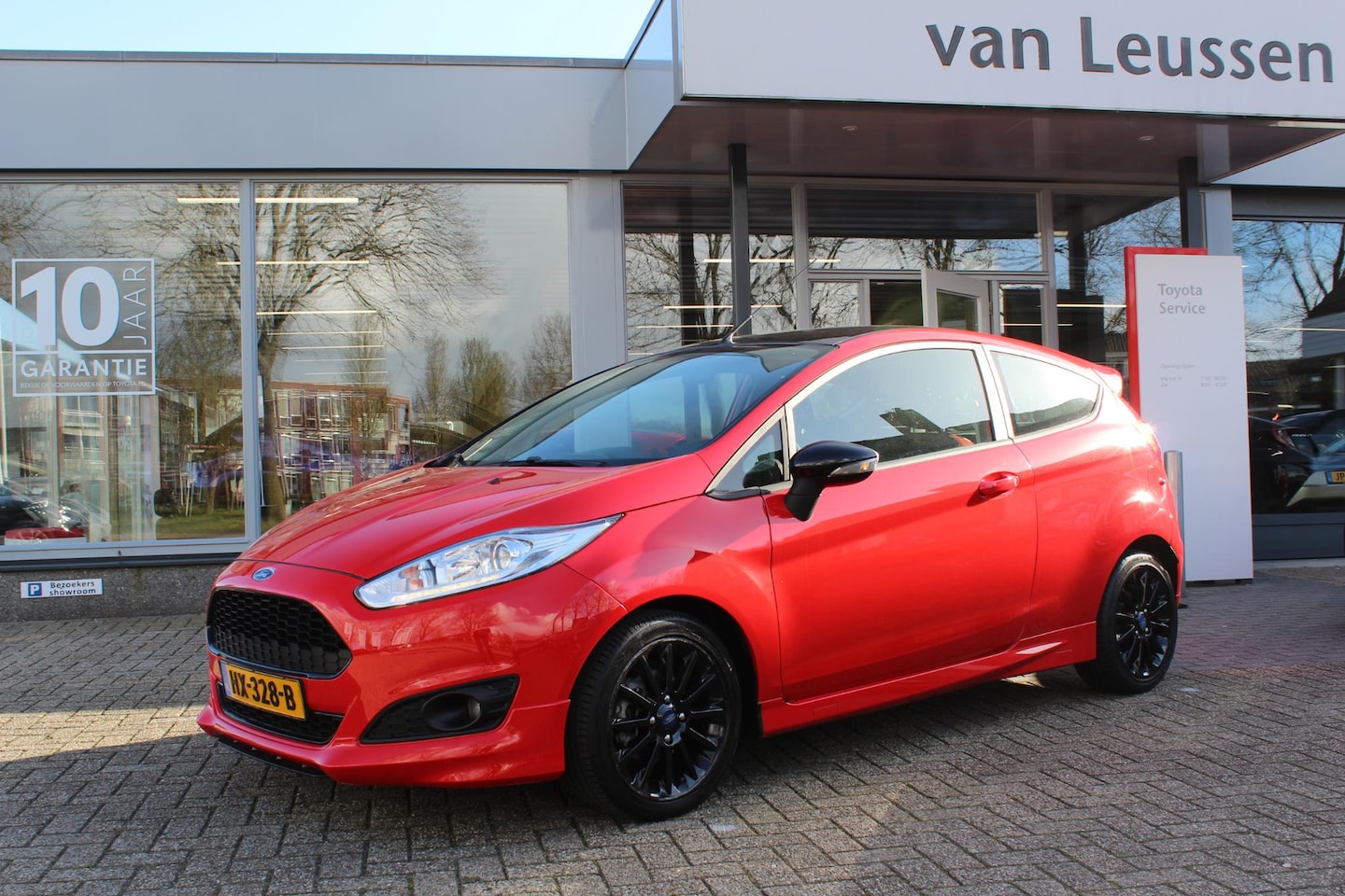 Ford Fiesta - 1.0 ECOBOOST RED EDITION LM-VELGEN AIRCO EL RAMEN - AutoWereld.nl