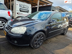 Volkswagen Golf - 1.9 TDI Trendline AIRCO