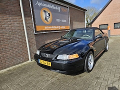 Ford Mustang Convertible - USA 3.8 V6