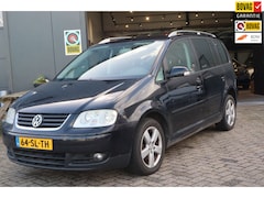 Volkswagen Touran - 2.0-16V FSI Highline-Automaat-ketting verrekt